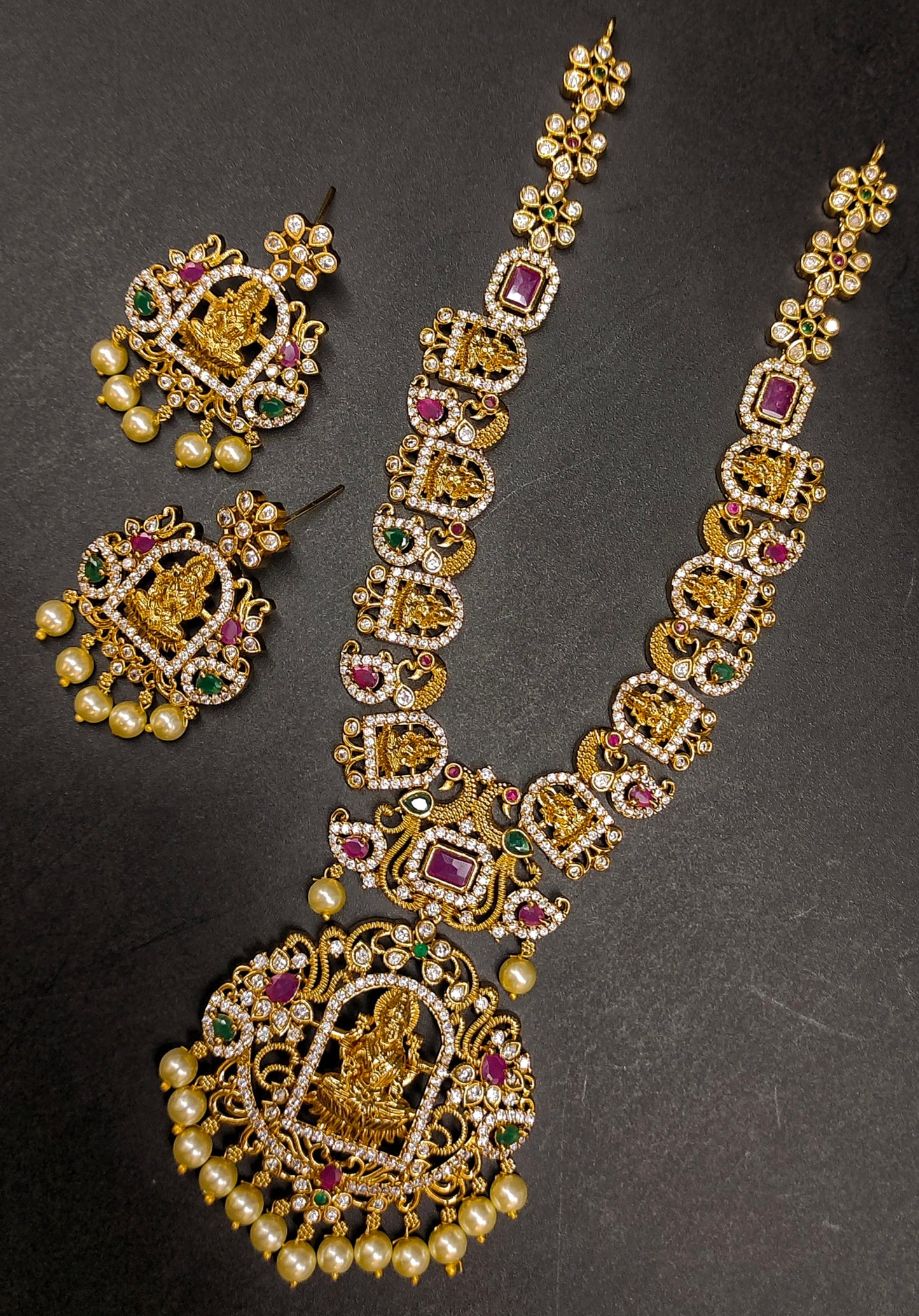 NECKSET WITH LAXMI