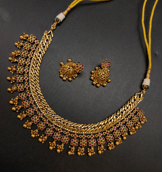 ANTIK NECKSET