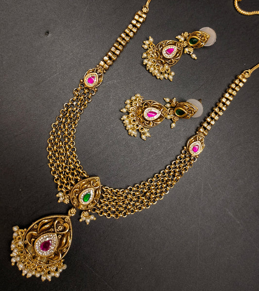 ANTIK SHORT NECKLACE