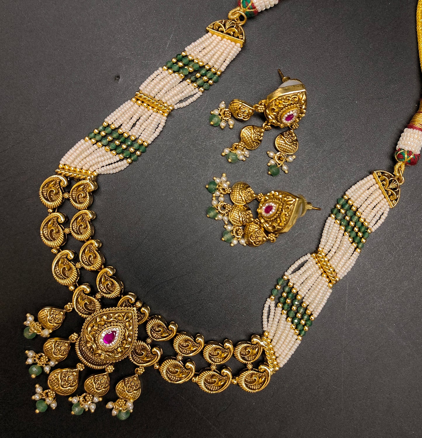 MOTI CHOCKER
