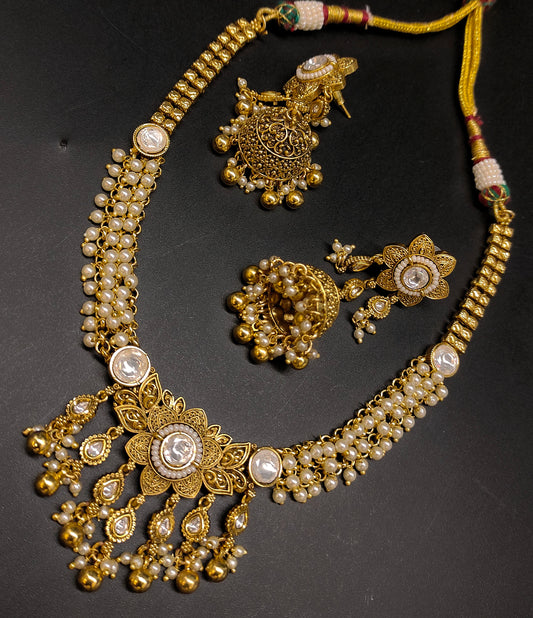 MOTI CHOCKER