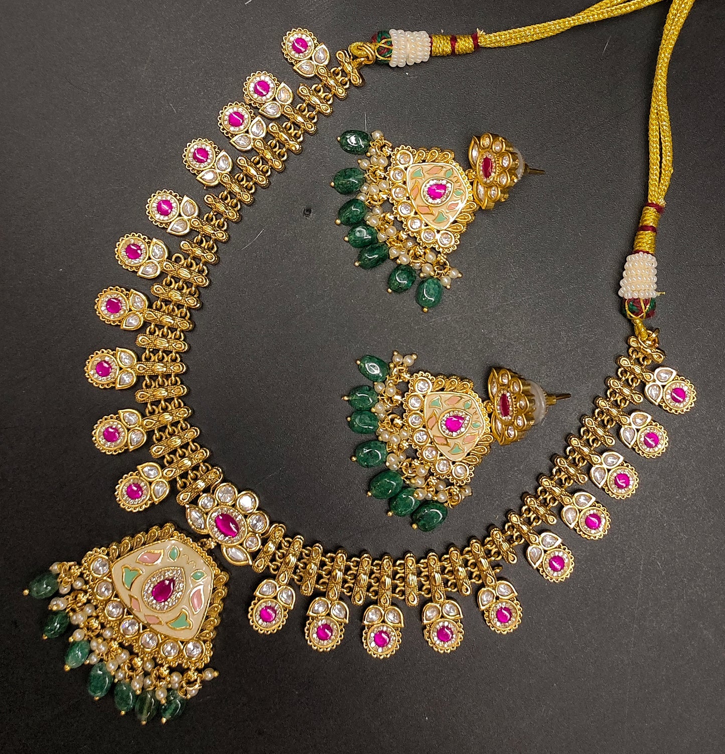 JADAU ANTIK NECKSET