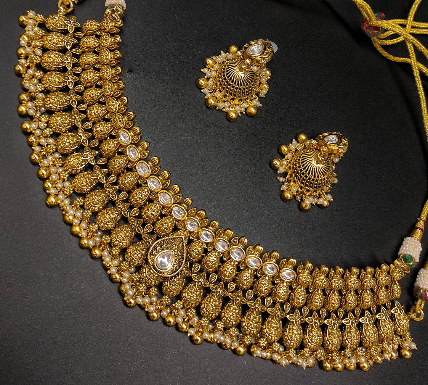 ANTIK MOISSANITE NECKSET