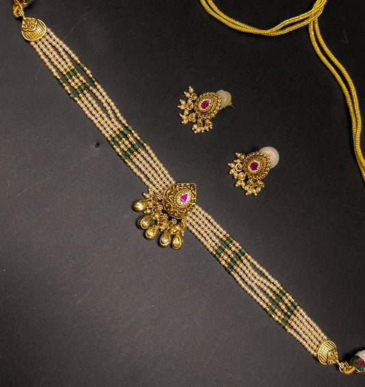 MOTI CHOCKER