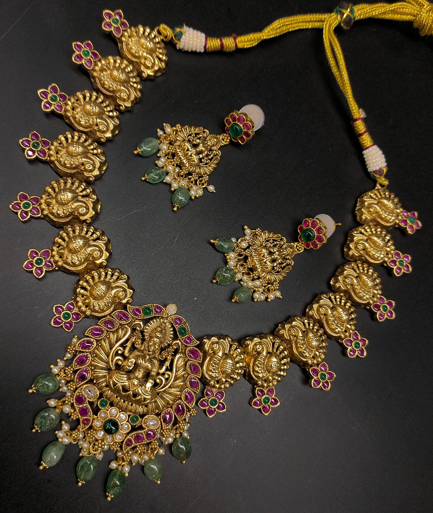 NAKSHI NECKSET