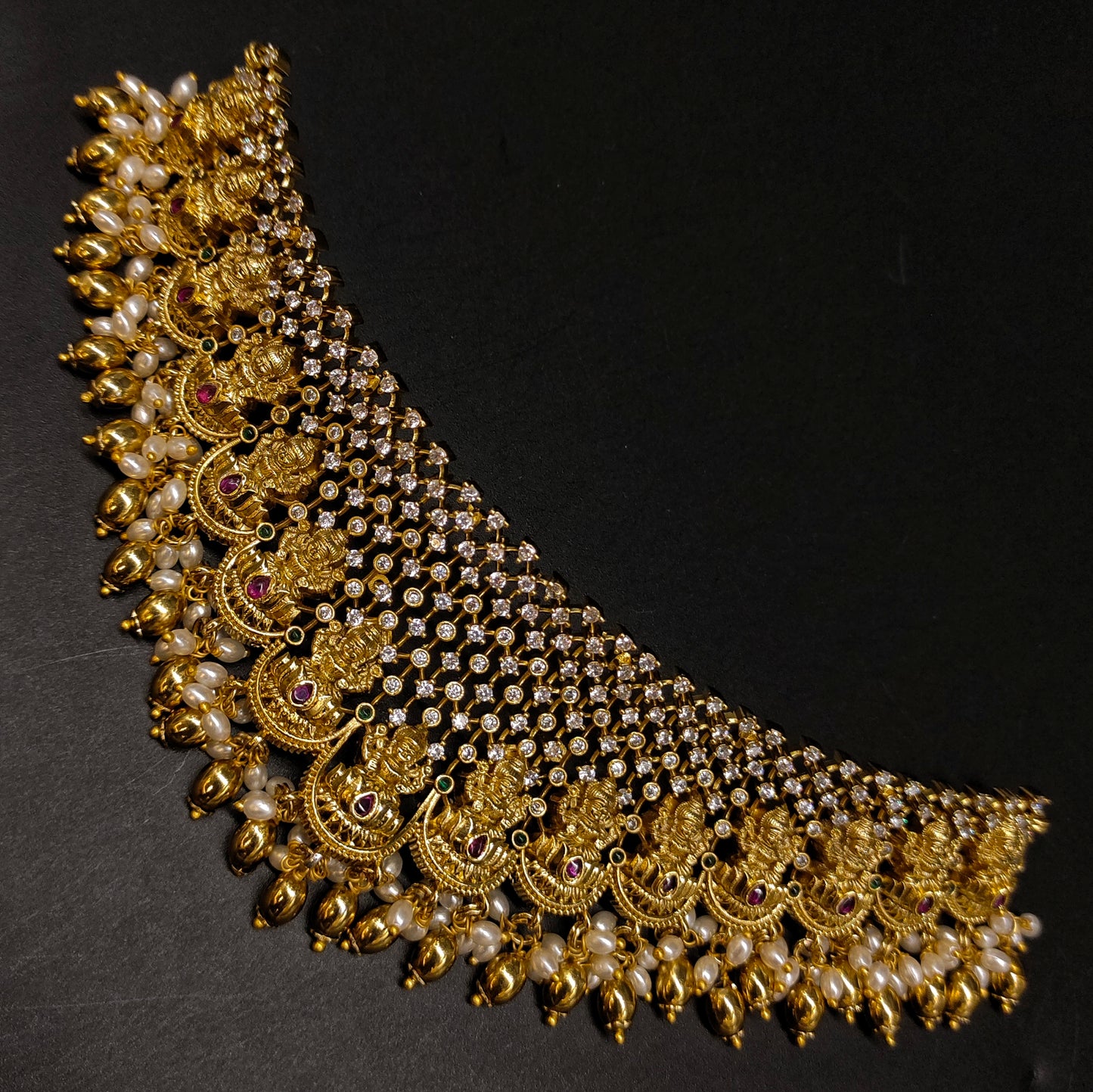 LAXMI CHOCKER