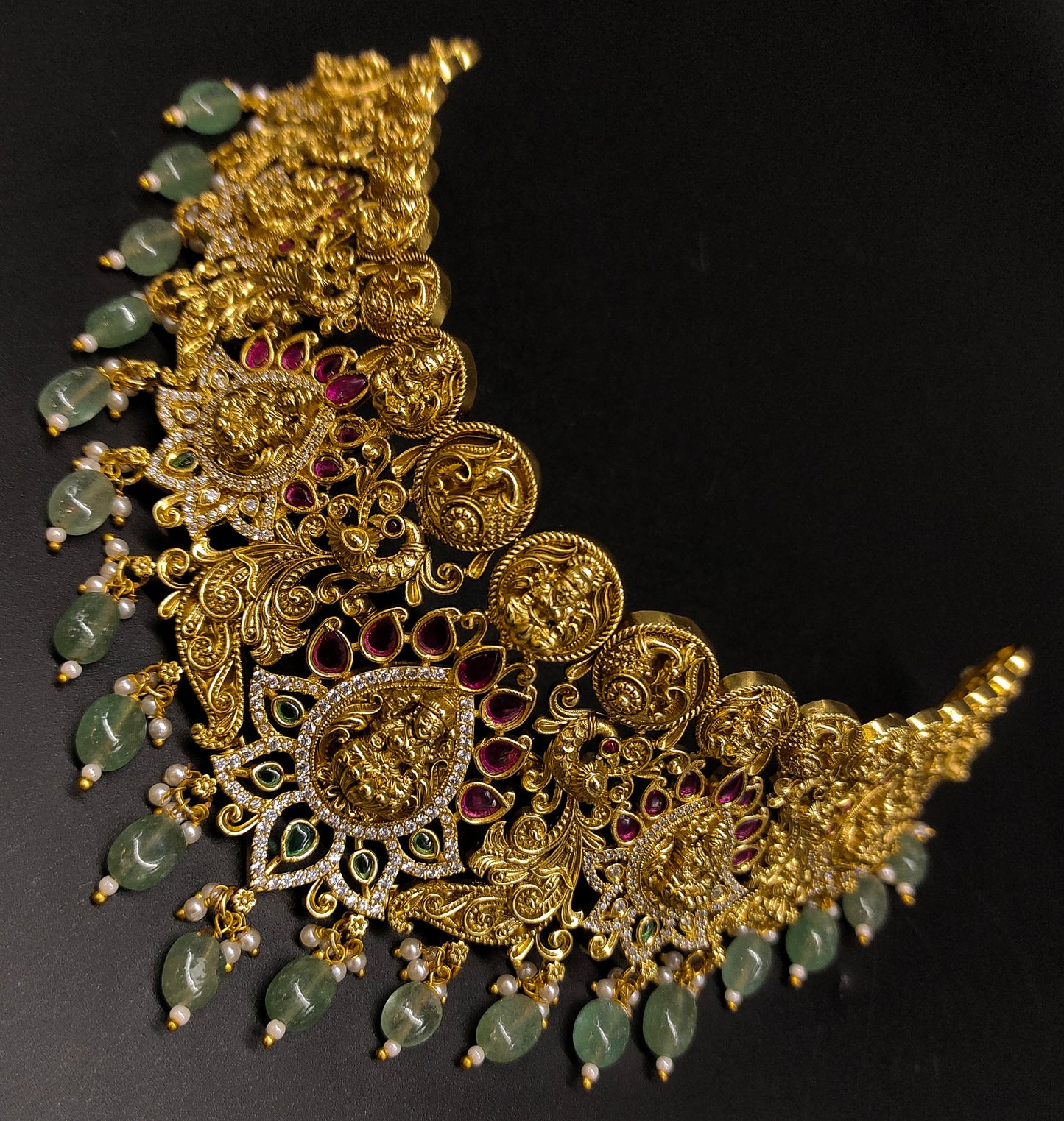 NAKSHI CHOCKER