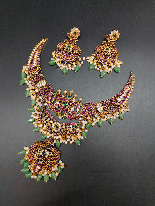 kempu neckset