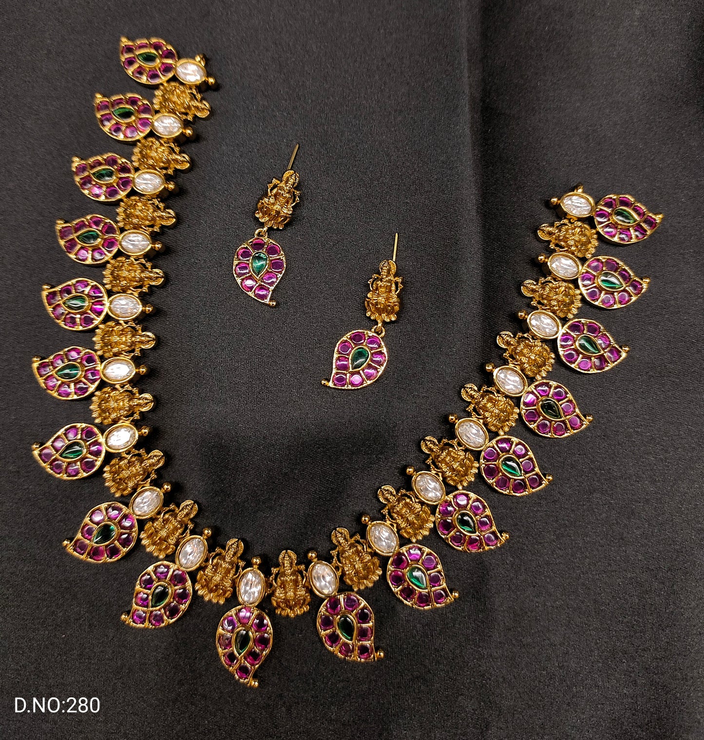 MANGO NECKSET
