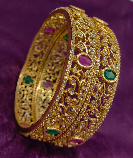 BANGLES