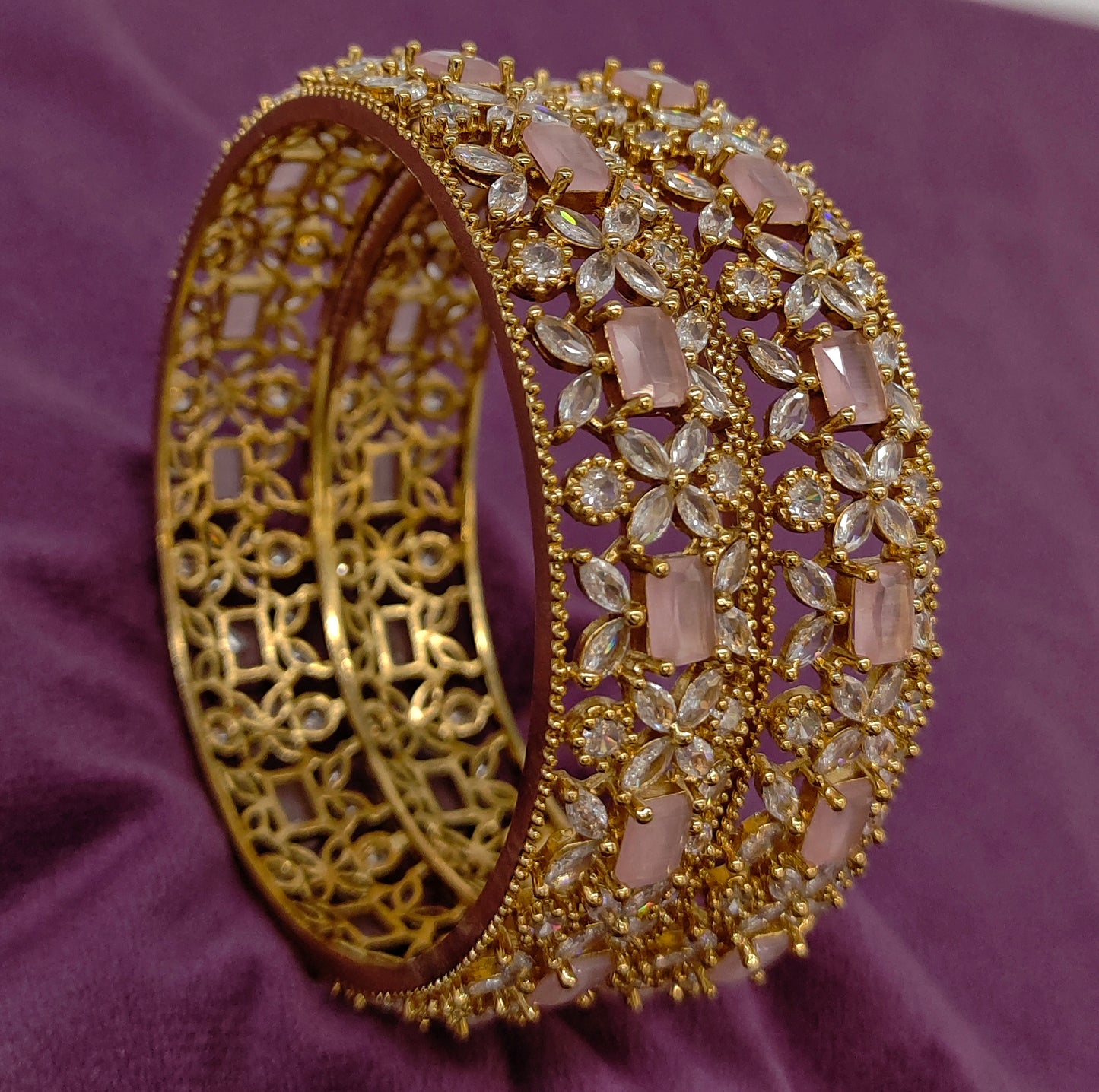 BANGLES