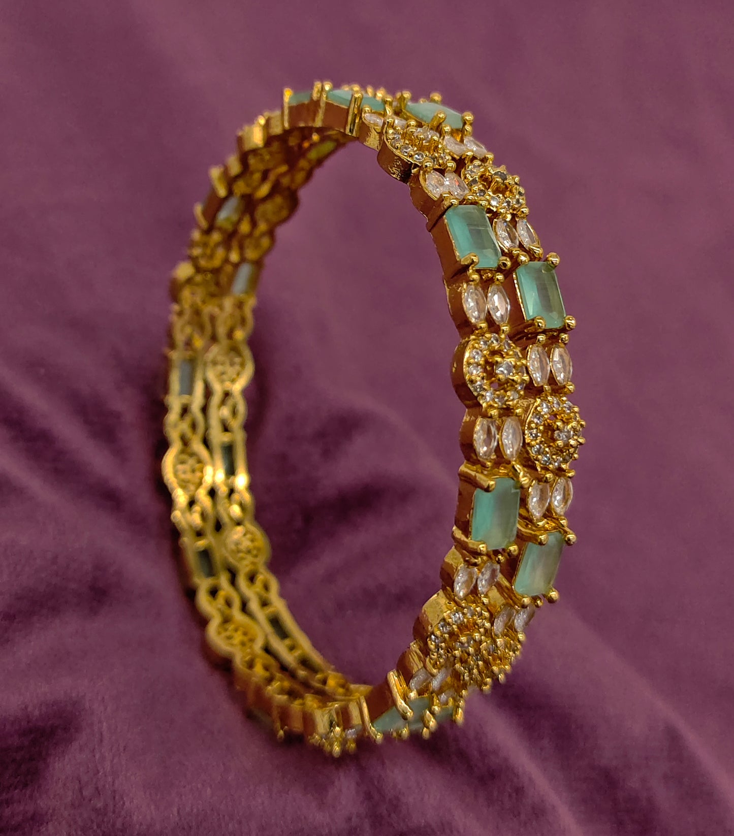 BANGLES