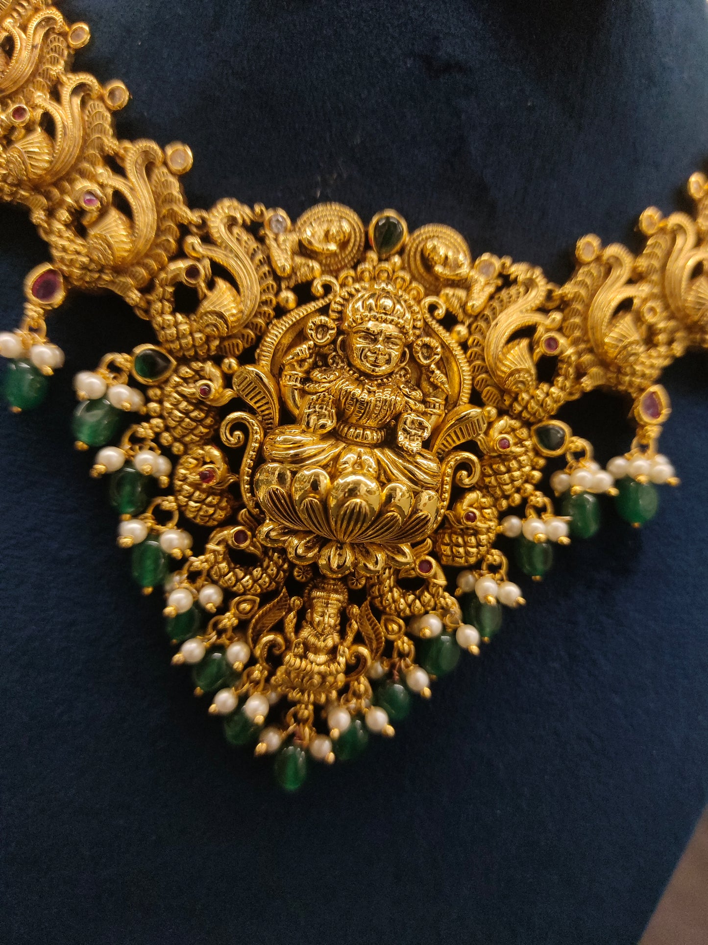 NAKSHI NECKSET