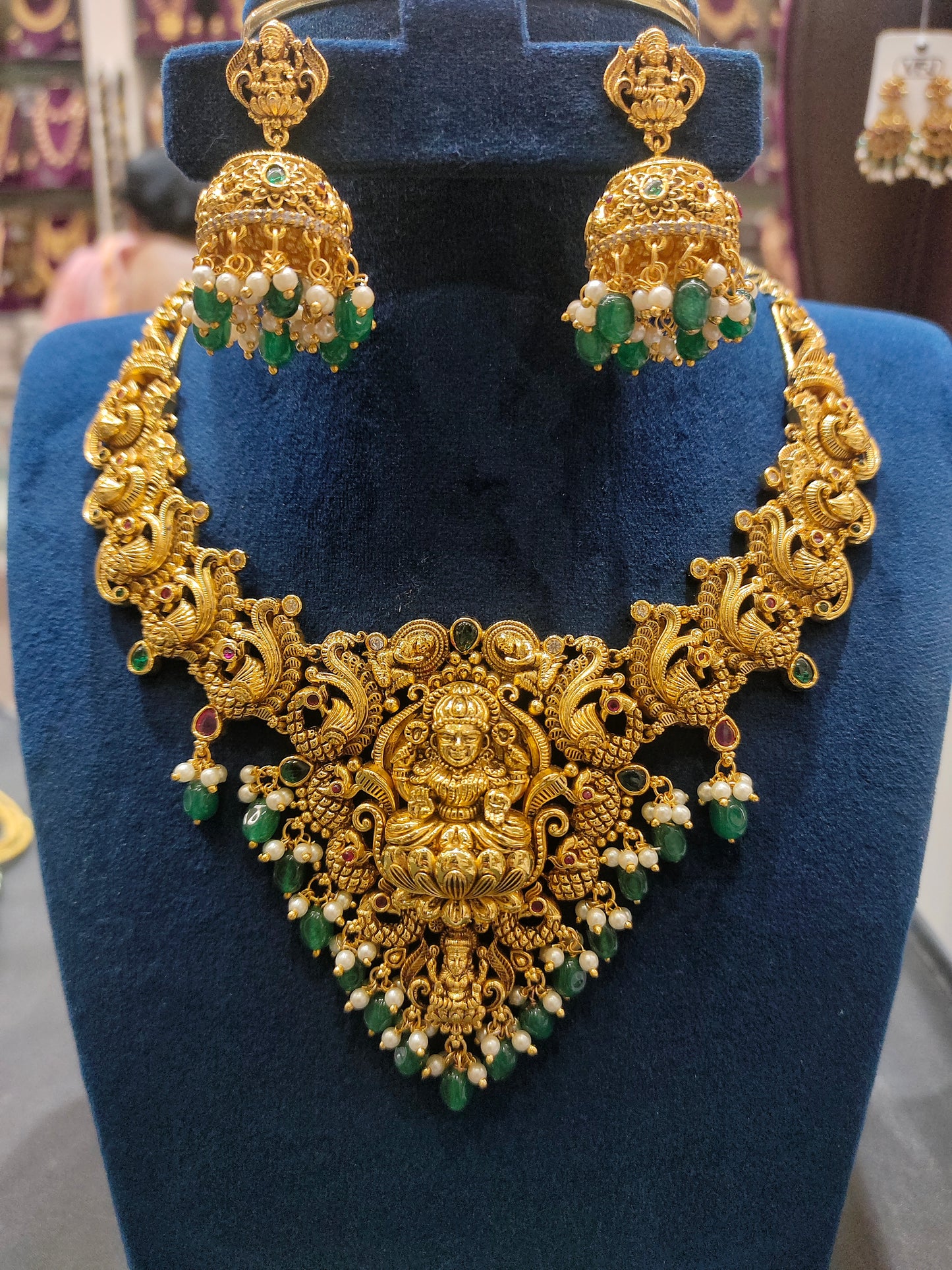 NAKSHI NECKSET