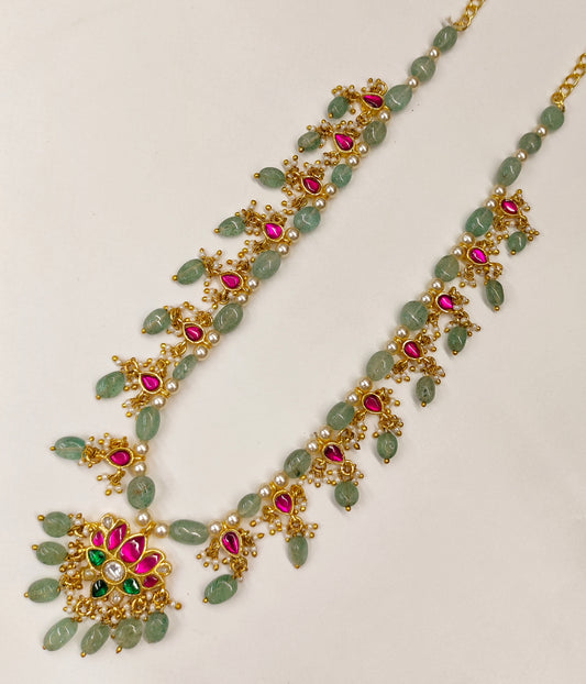 LOTUS JADAU MALA