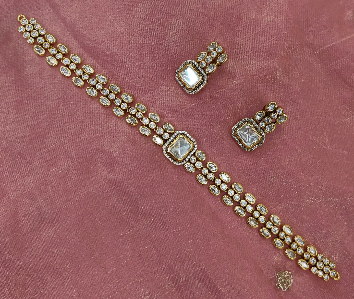 SIMPLE VICTORIAN MOISSANITE NECKSET