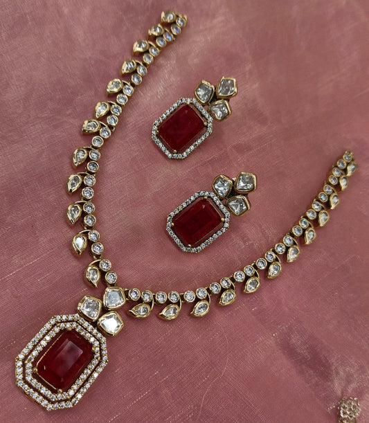 VICTORIAN MOISSANITE NECKSET