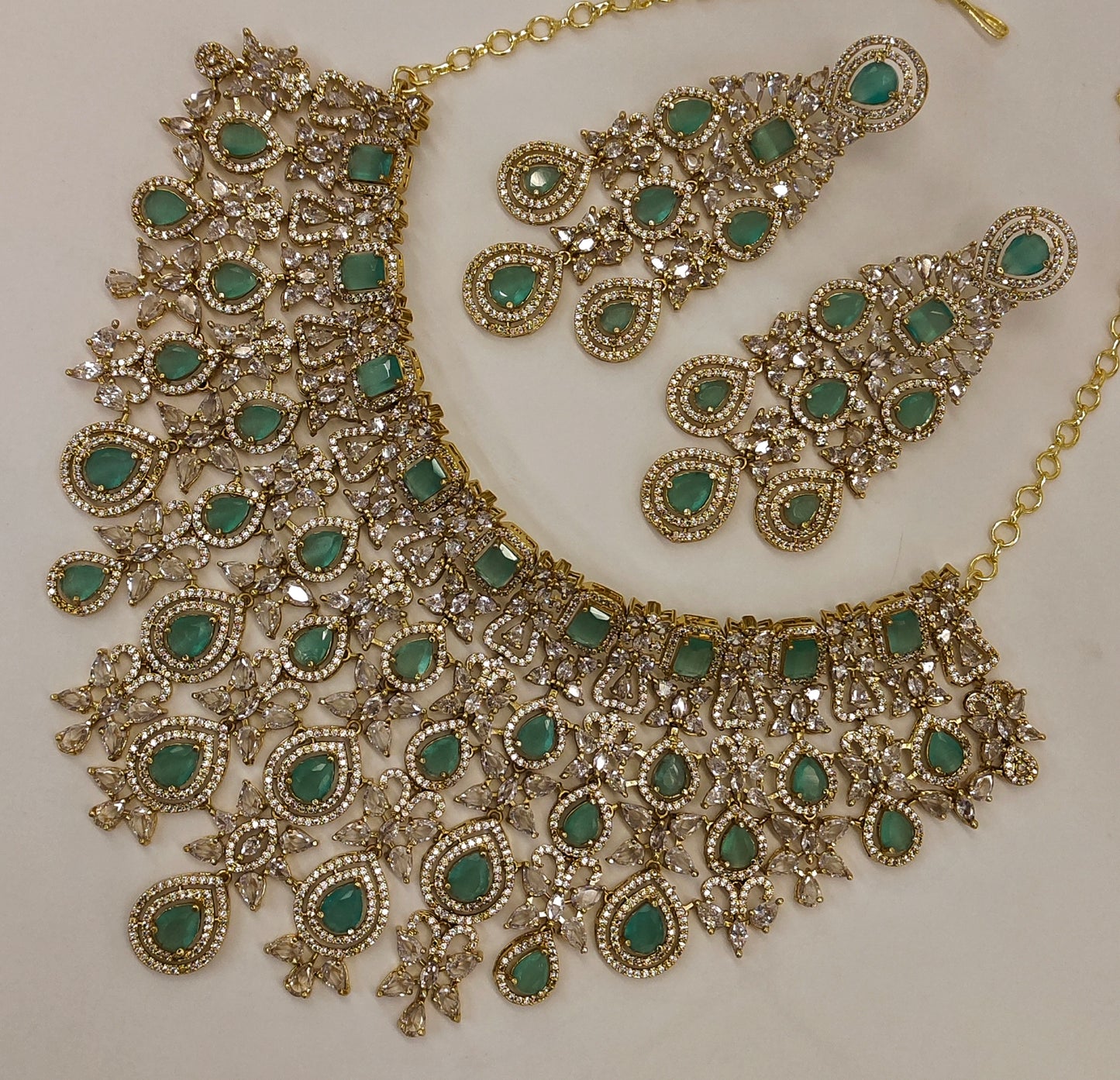 HEAVY A.D NECKSET