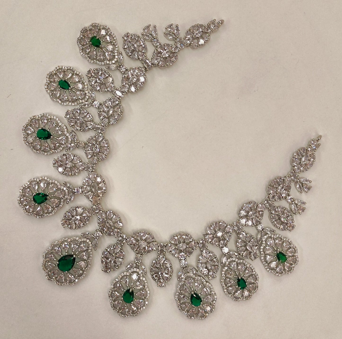 SILVER NECKSET