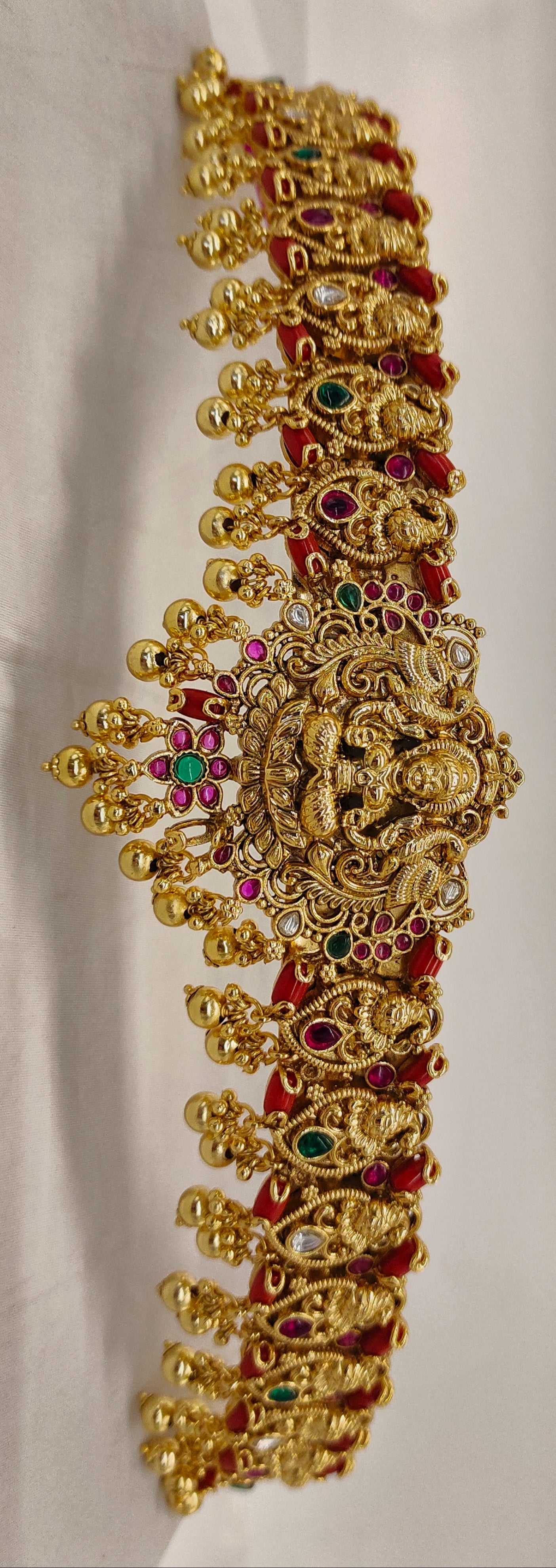 CORAL NAKSHI VADANAM