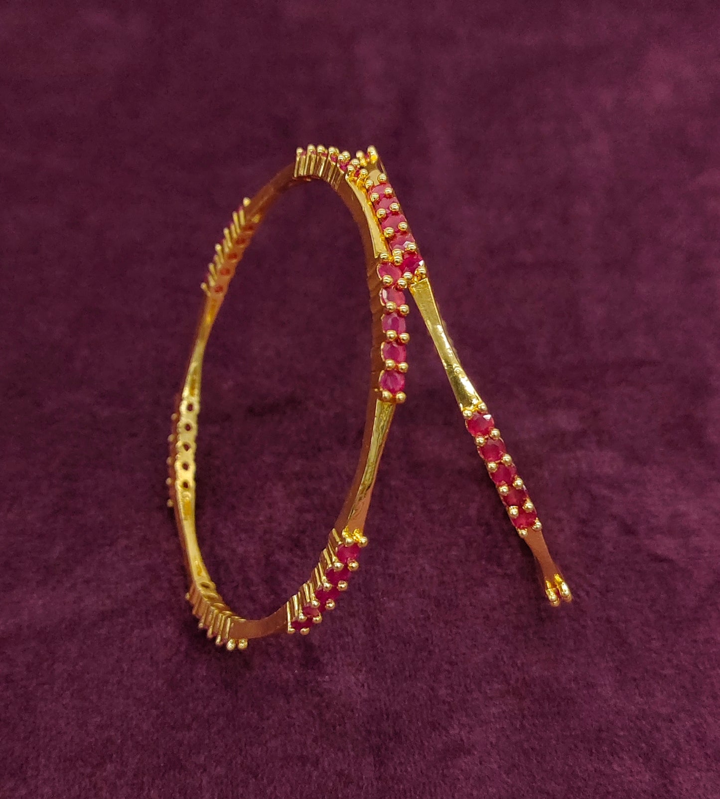 BANGLES