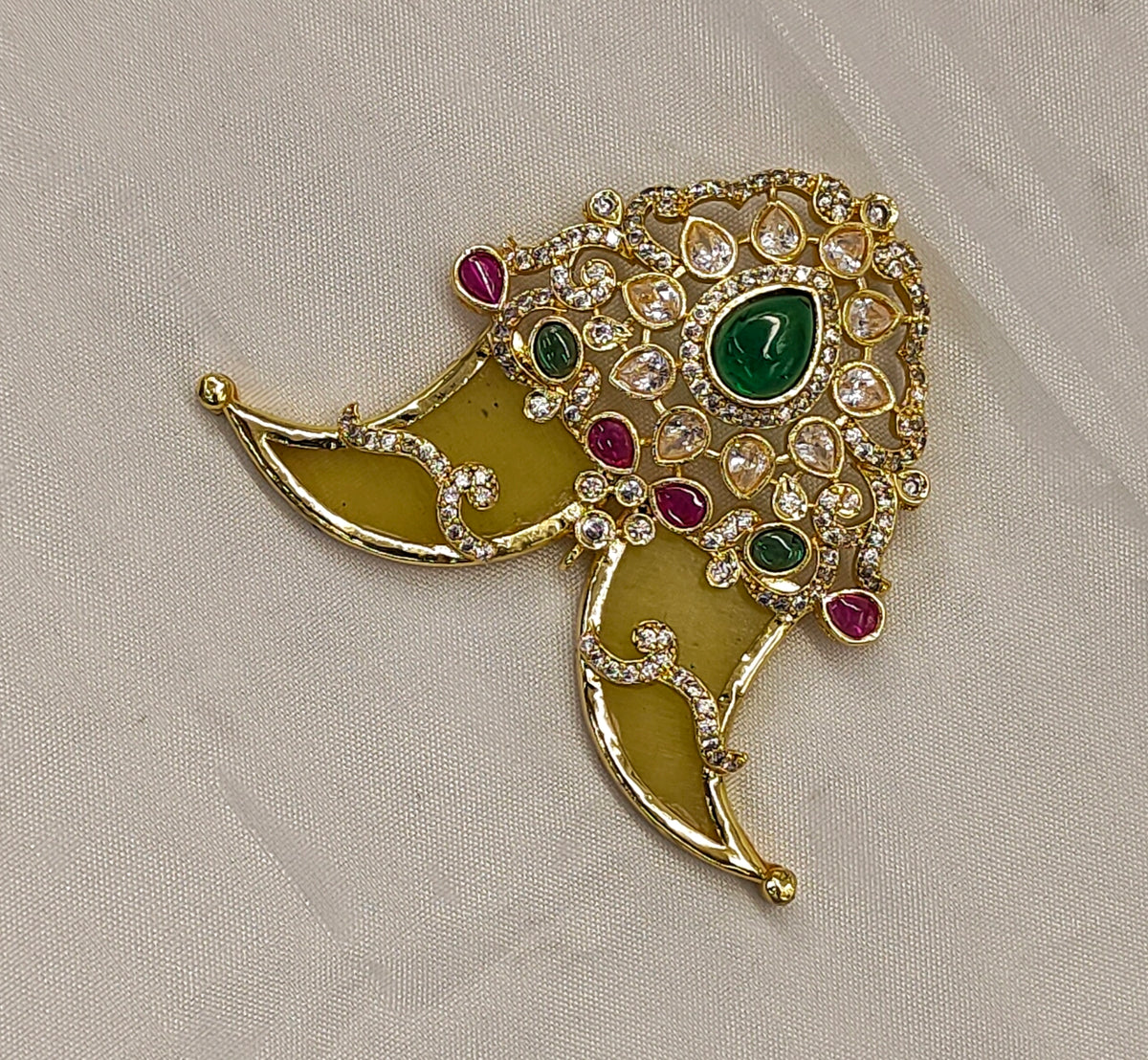 PULIGORU LOCKET