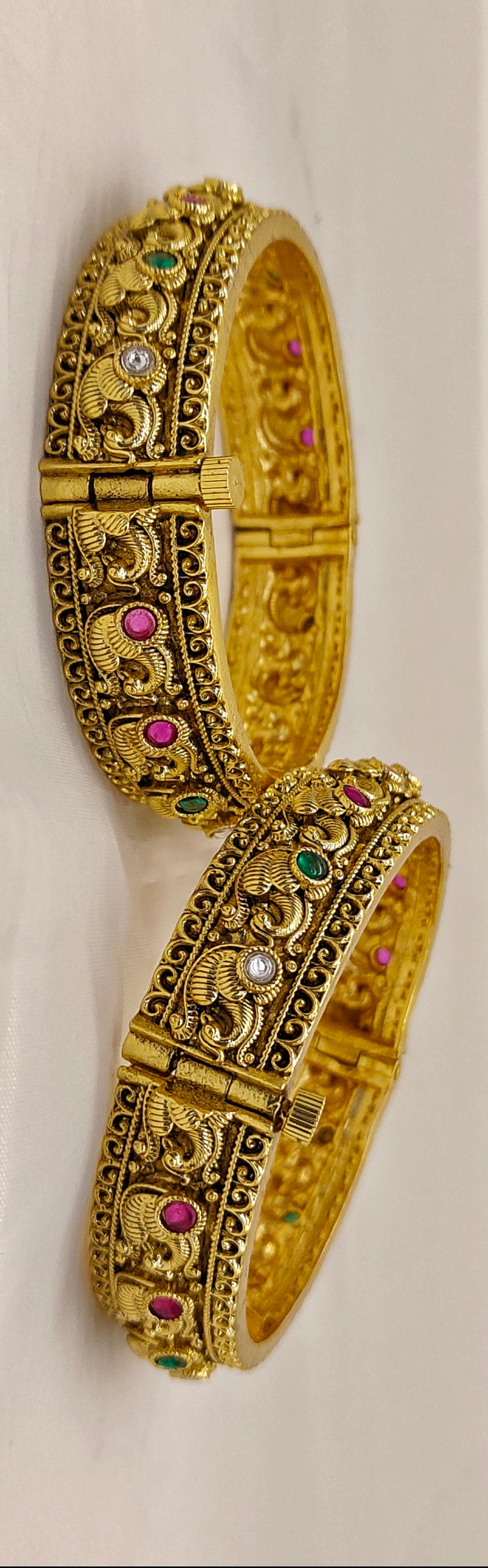 NAKSHI SCREW BANGLES