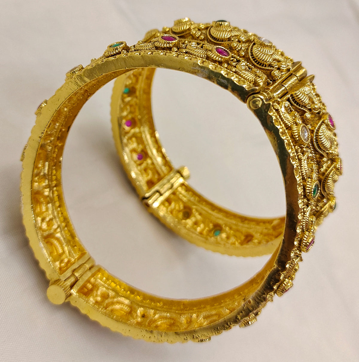 NAKSHI SCREW BANGLES
