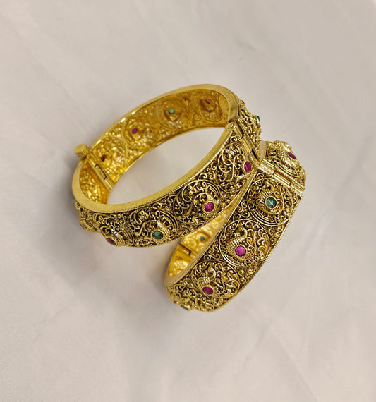 NAKSHI SCREW BANGLES