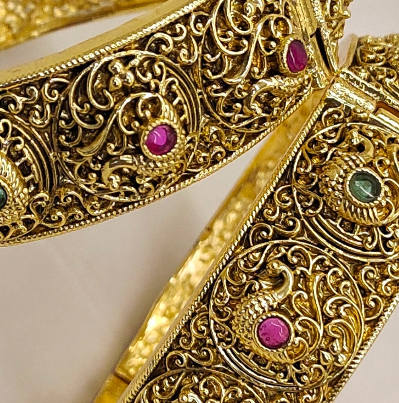 NAKSHI SCREW BANGLES