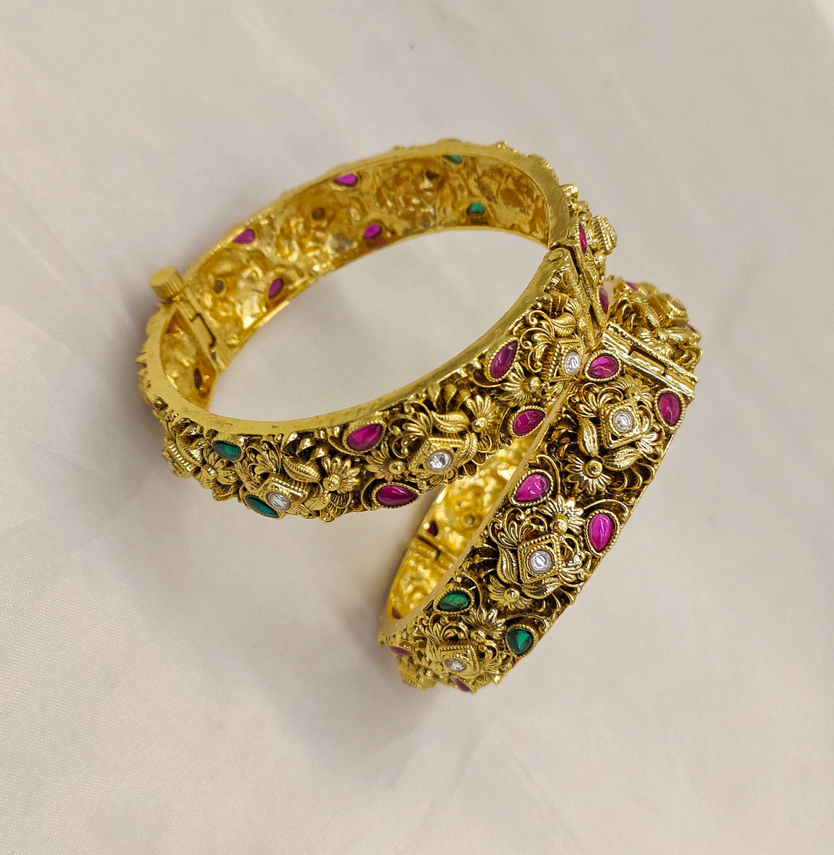 NAKSHI SCREW BANGLES