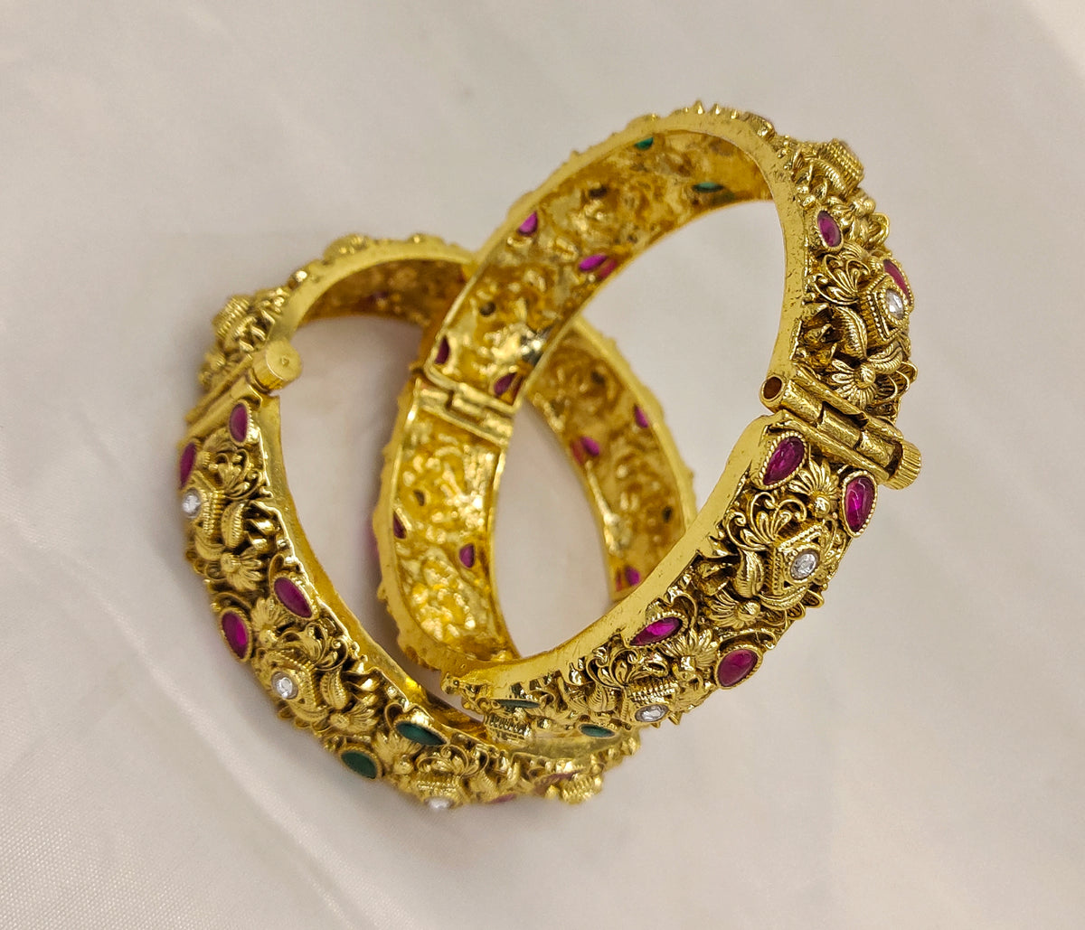 NAKSHI SCREW BANGLES