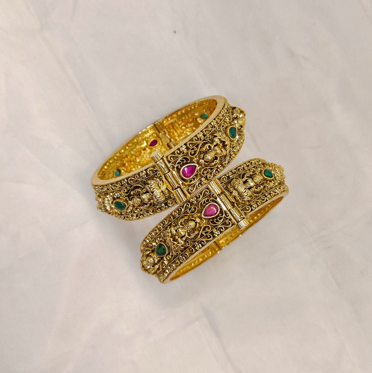NAKSHI SCREW BANGLES