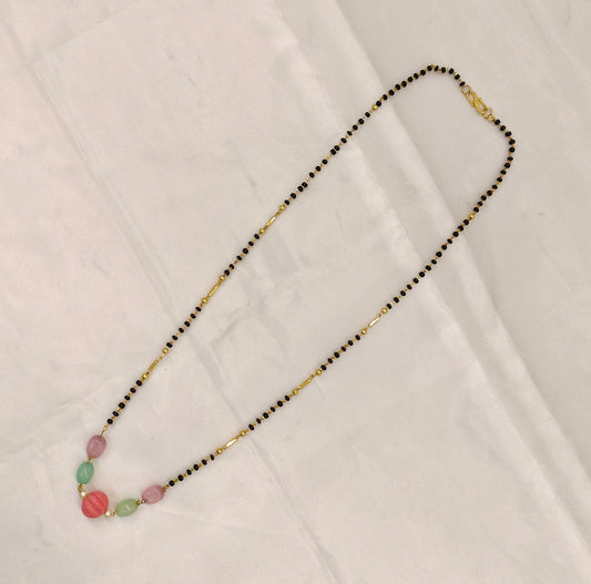 BLACK BEADS SHORT