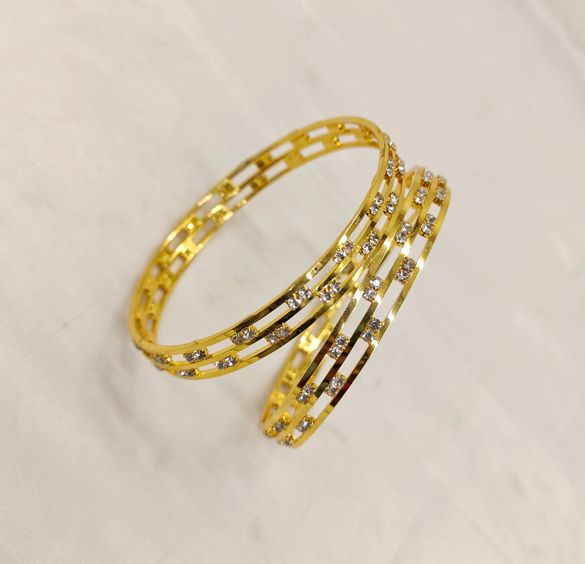 BANGLES