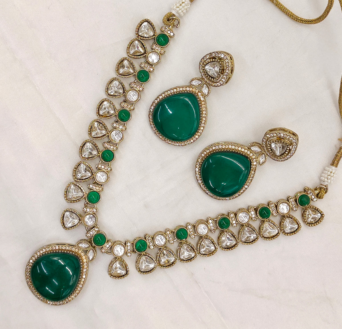 VICTORIAN MOISSANITE KUNDAN NECKSET