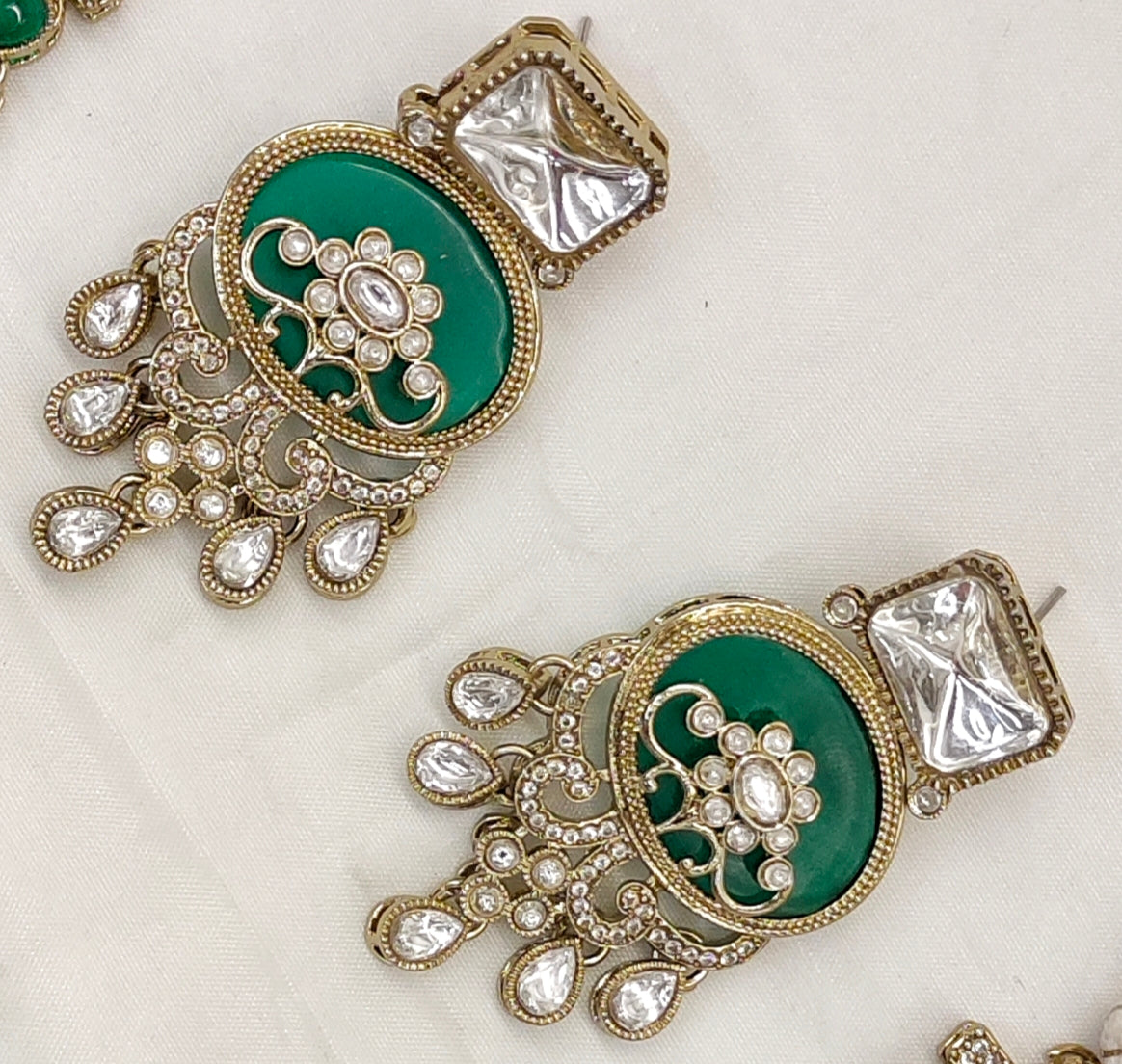 VICTORIAN MOISSANITE KUNDAN NECKSET